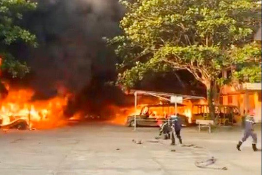 Cháy bãi xe tại trường Cao Đẳng Điện Lực Miền Trung - Hội An