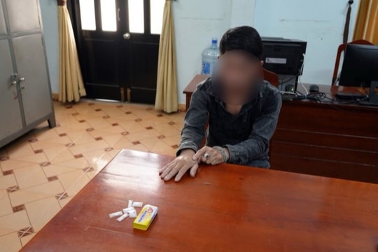 Vứt ma túy phi tang nhưng vẫn bị Cảnh sát 113 bắt giữ