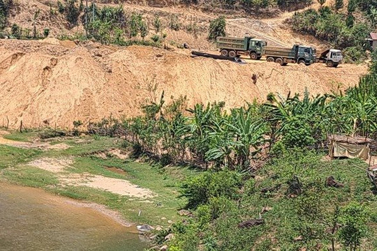 Đổ thải ra sông, Quang Đức Kon Tum bị phạt