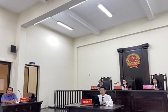 Dụ gái bán dâm đến khách sạn rồi chiếm đoạt tài sản