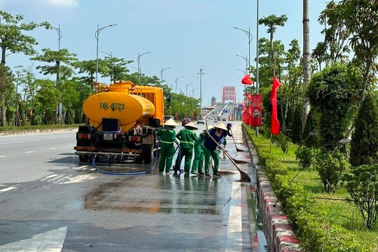 Bảo đảm vệ sinh môi trường, cảnh quan dịp Lễ hội Hoa Phượng Đỏ