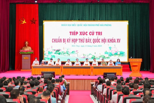 Phó Thủ tướng Trần Lưu Quang tiếp xúc cử tri tại Hải Phòng
