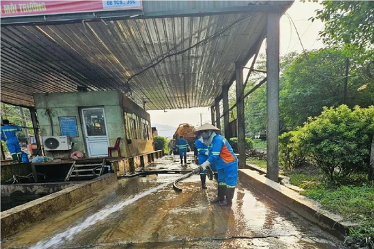 Hà Nội: Làm rõ trách nhiệm trong vụ sạt lở tại bãi rác Nam Sơn