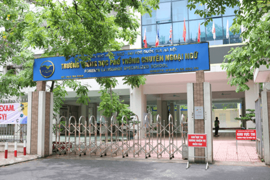 Thi vào lớp 10: Trường THPT chuyên Ngoại ngữ và chuyên Sư phạm tiếp tục chọi cực cao