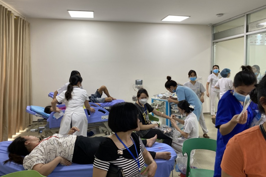 Bảo đảm đủ thuốc, phương tiện cứu chữa kịp thời 336 người bệnh ngộ thực phẩm