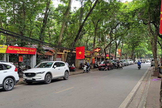 Hà Nội: Biến đất công viên Nghĩa Đô thành địa điểm kinh doanh. Tiền đang chảy vào túi ai ?