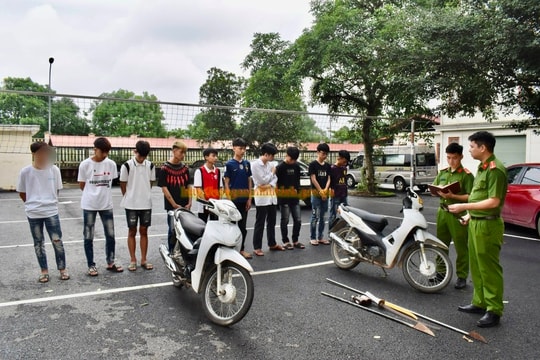 Ngăn chặn kịp thời nhóm thanh thiếu niên mang hung khí chuẩn bị ẩu đả