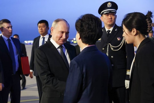 Tổng thống Putin thăm Trung Quốc, bắt đầu hội đàm với Chủ tịch Tập Cận Bình