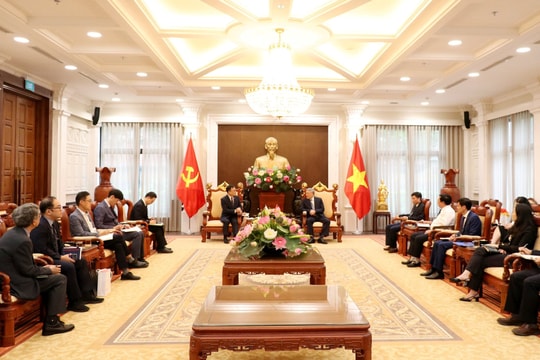 Chánh án TANDTC Nguyễn Hòa Bình tiếp Đại sứ Hàn Quốc tại Việt Nam