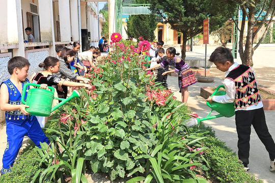 Học sinh dân tộc thiểu số chung tay bảo tồn bản sắc văn hóa truyền thống