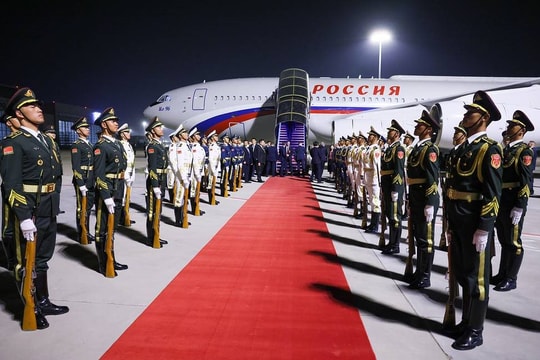 Ông Putin đến Cáp Nhĩ Tân vào ngày thứ hai của chuyến thăm Trung Quốc