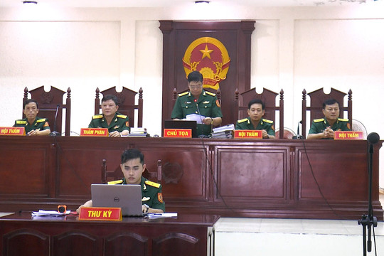 Tòa án quân sự Quân khu 9 tổ chức phiên tòa rút kinh nghiệm