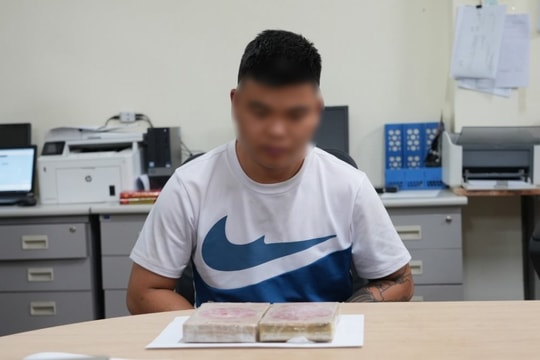 Bắt đối tượng vận chuyển 2 bánh heroin