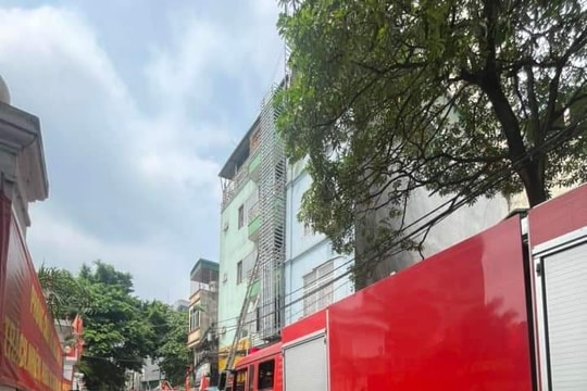 Cháy chung cư mini ở quận Thanh Xuân