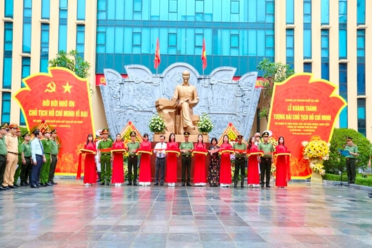 Khánh thành Tượng đài Chủ tịch Hồ Chí Minh và Trung tâm Thông tin chỉ huy Công an TP. Hà Nội