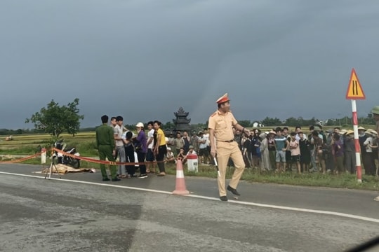 Bị sét đánh tử vong khi đang đi xe máy trên đường