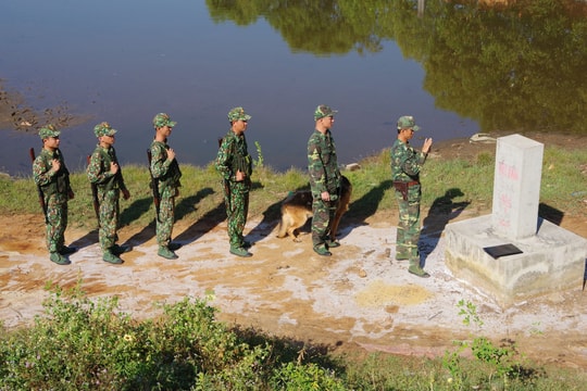 Những chiến sĩ Biên phòng bảo vệ biên giới Hà Tiên