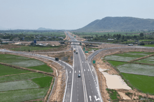 Cần gần 175.000 tỉ đầu tư giao thông kết nối cao tốc