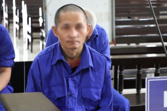 Vào tù vì vận chuyển ma túy và hàng cấm