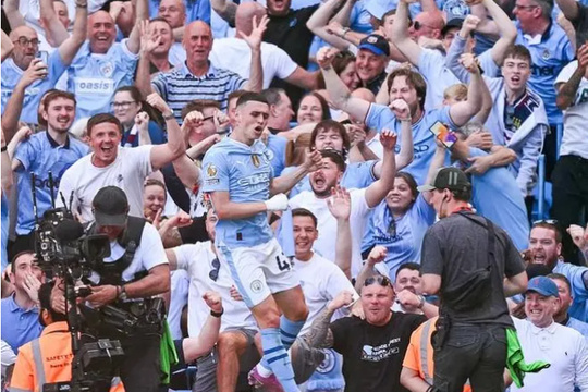 Man City đăng quang vô địch Ngoại hạng Anh lần thứ 4 liên tiếp