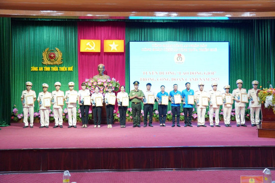 Công an Thừa Thiên-Huế hưởng ứng tháng công nhân và an toàn vệ sinh lao động