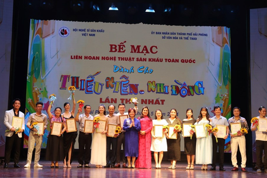 Nhiều giải thưởng xứng đáng trao tặng các tác phẩm sân khấu dành cho thiếu nhi