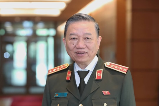 Ủy ban Thường vụ Quốc hội trình danh sách đề cử để bầu Chủ tịch nước