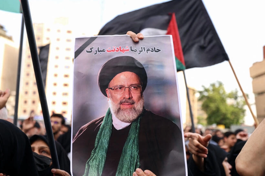 Iran tổ chức tang lễ cho cố Tổng thống Raisi sau vụ tai nạn máy bay