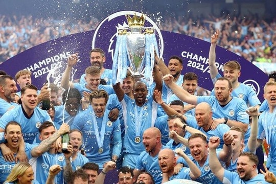 Man City vô địch: 'Niềm vui ngắn chẳng tày gang'?