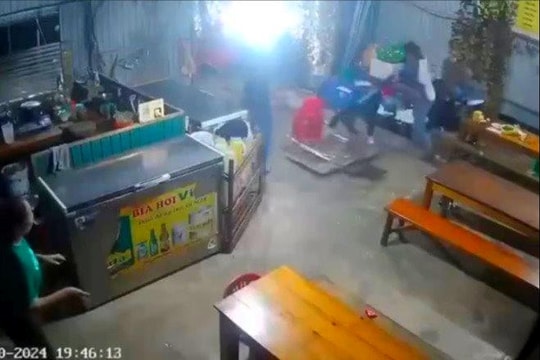 Mâu thuẫn trong cuộc nhậu, 1 người bị đâm tử vong