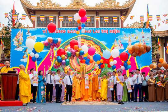 Chức sắc, tăng ni và đồng bào Phật tử tiếp tục xây dựng khối đại đoàn kết