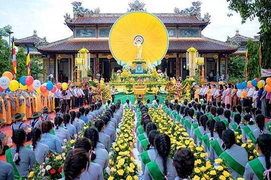 TT-Huế: Trang nghiêm Đại lễ Phật đản Phật lịch 2568