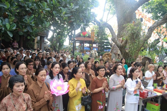 Chùa Vạn Niên trang nghiêm tổ chức Đại lễ Phật đản