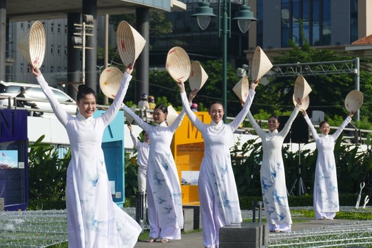 Lễ hội Sông nước mang dấu ấn của du lịch TP.HCM