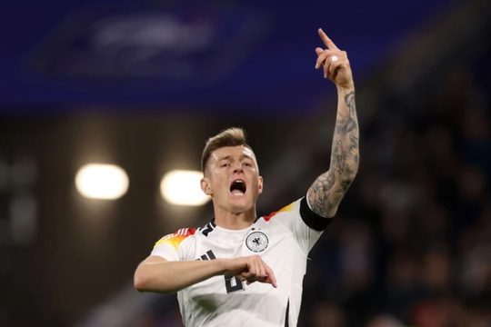 Toni Kroos bất ngờ tuyên bố giải nghệ ở tuổi 34