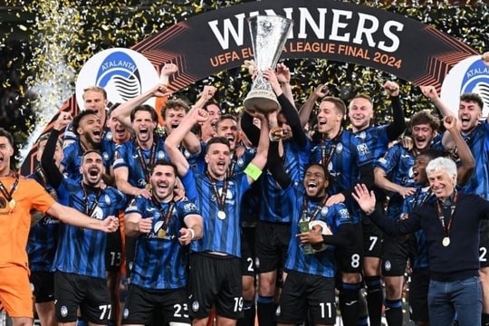 Lookman đi vào lịch sử trong ngày Leverkusen vô địch Europa League 2023/24