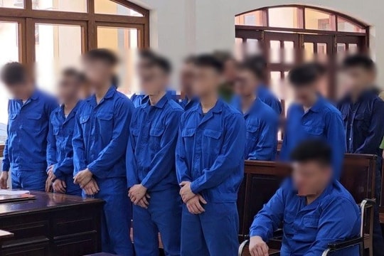 Dùng súng truy sát đối thủ trên phố