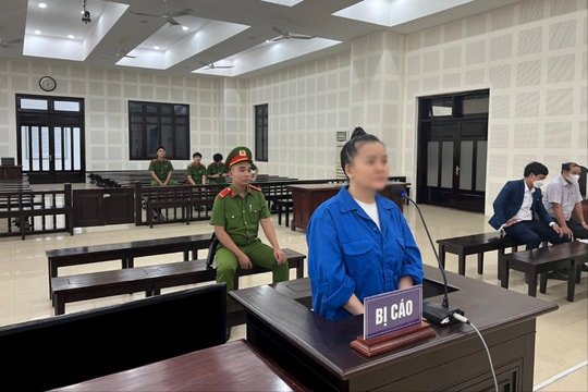 Tự xưng giáo viên để lừa tiền của người tình