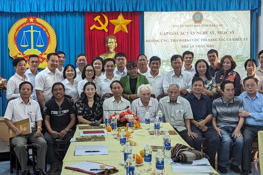 TAND tỉnh Đắk Lắk gặp gỡ các văn nghệ sĩ, nhạc sĩ hưởng ứng cuộc thi sáng tác ca khúc về TAND