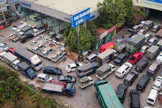 Đồng Nai: Lo ngại tình trạng ùn tắc đăng kiểm xe cơ giới