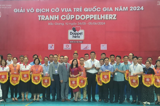 Gần 1.300 kỳ thủ thi đấu ở giải cờ vua trẻ quốc gia