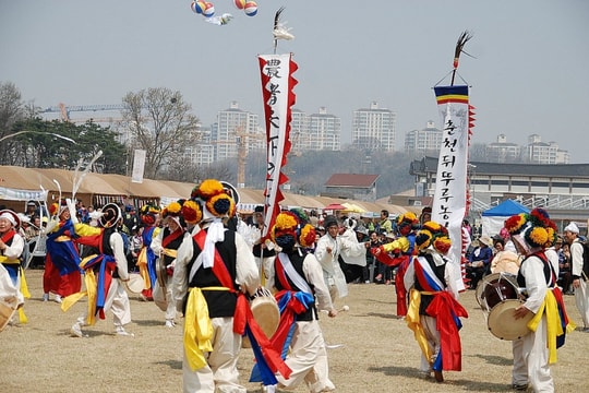 Hiệp hội Chuncheon Duturu Nongak, Hàn Quốc biểu diễn nghệ thuật tại Hải Phòng