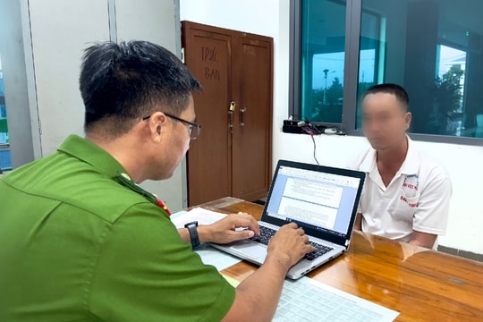 Bắt đối tượng làm giả đá quý lừa đảo 400 triệu đồng