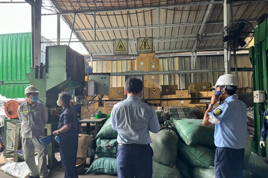 Chuyển Cảnh sát điều tra 2 vụ nghi buôn lậu hơn 10 tỷ đồng