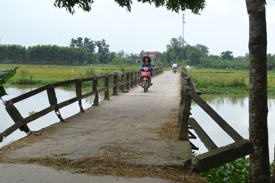 Nghệ An: Hiểm họa từ những cây cầu xuống cấp