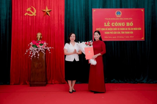 Trao Quyết định bổ nhiệm chức vụ Chánh án TAND thành phố Sầm Sơn