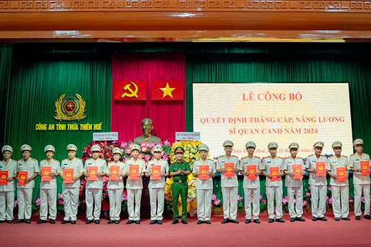 Công an tỉnh TT-Huế: Lễ thăng cấp bậc hàm, nâng lương năm 2024