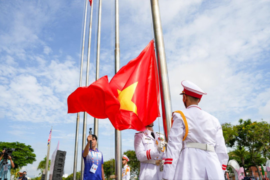 Lễ thượng cờ Đại hội Thể thao học sinh Đông Nam Á lần thứ 13