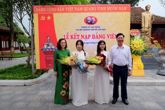 Tuổi trẻ Cao Bằng tiếp bước tấm gương người chiến sĩ cộng sản Hoàng Đình Giong