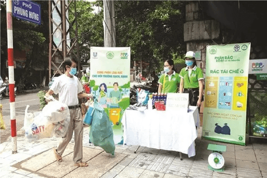 Hà Nội thí điểm phân loại rác tại nguồn từ tháng 6